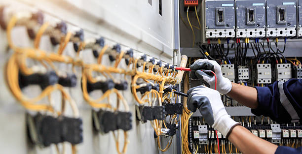 Professional Electrician technician working in Fairfield, AL